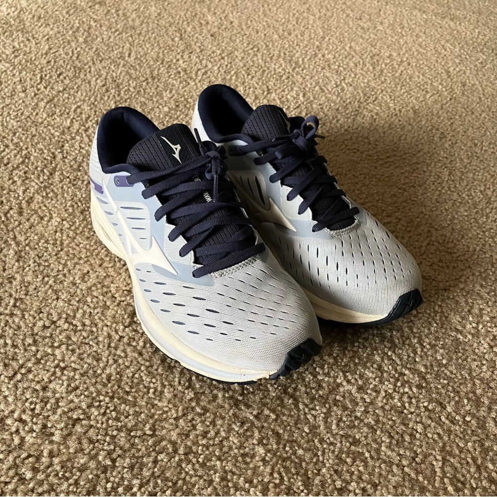 Light blue Mizuno Waverunner